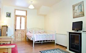 Cooraclare Apartment